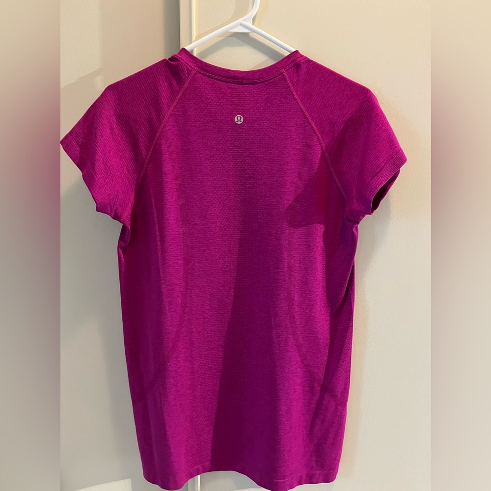 Lululemon Swiftly Tech Short Sleeve Hip Lenght